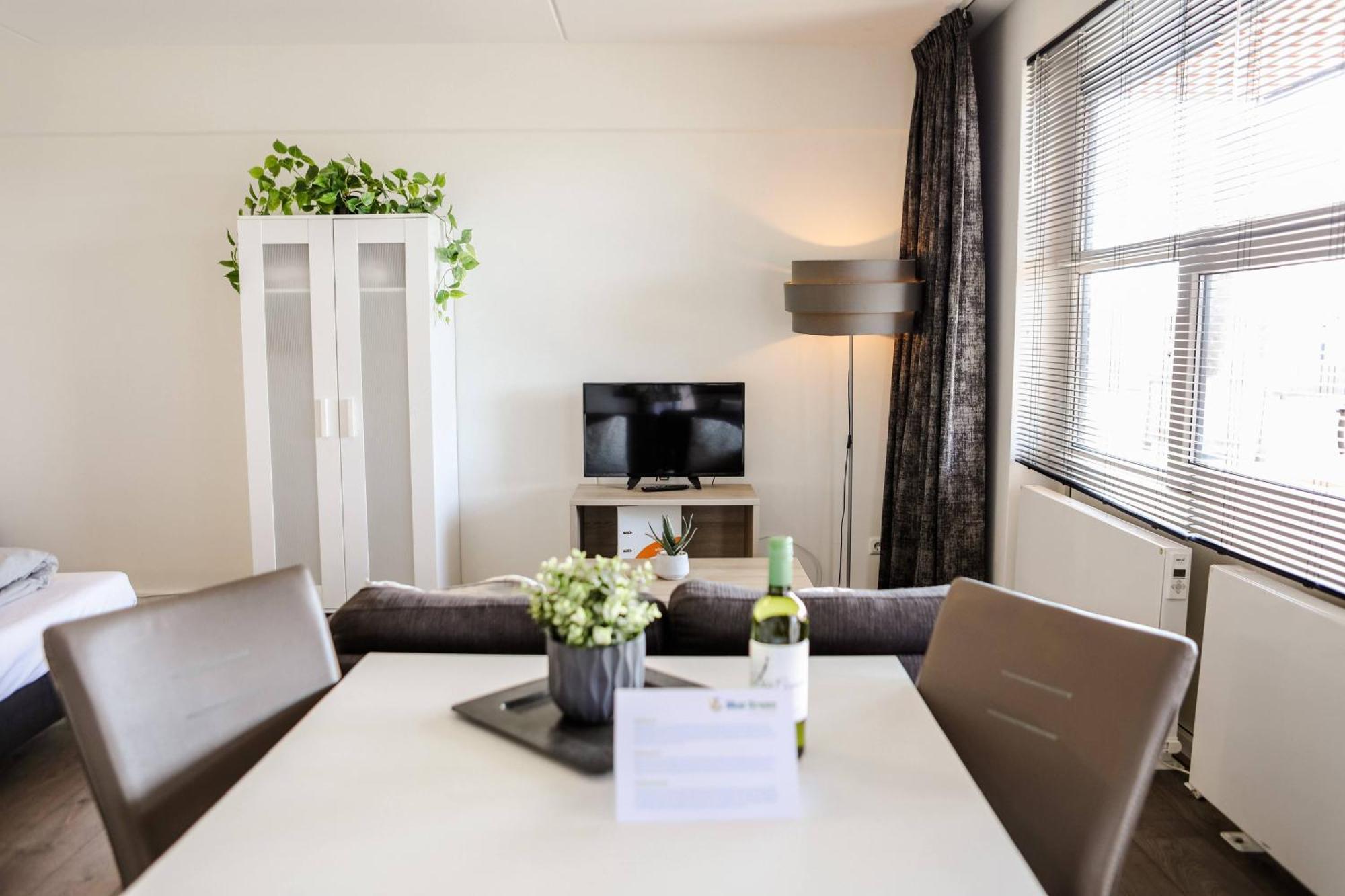 Strand Appartementen Wemeldinge Exterior foto